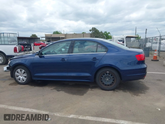 2013 Volkswagen Jetta SE with VIN 3VWDP7AJ0DM223801, listed as a IAAI auction lot 42132060 with 129,652 mi miles and . Bid and sale history available at DreamBid. Image 15.