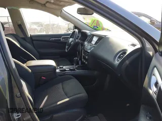 2018 Nissan Pathfinder S z VIN 5N1DR2MM5JC673071, wystawiony jako IAAI lot #41653944 z przebiegiem 120 261 mil mil oraz . Historia ofert i sprzedaży dostępna na DreamBid. Obrazek 5.