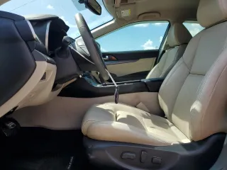 2017 Nissan Maxima SV z VIN 1N4AA6AP9HC457051, wystawiony jako Copart lot #50525775 z przebiegiem 85 250 mil mil oraz Szkoda całkowita • Salvage title. Historia ofert i sprzedaży dostępna na DreamBid. Obrazek 7.