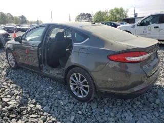 2017 Ford Fusion SE with VIN 3FA6P0HD8HR281415, listed as a Copart auction lot 52440205 with 130,171 mi miles and Salvage Title. Bid and sale history available at carsss.com. Image 2.