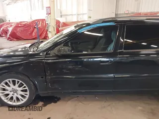 2006 Volvo V70 2.5L Turbo with VIN YV1SW592462546378, listed as a IAAI auction lot 41793656 with 178,137 mi miles. Bid and sale history available at carsss.com. Image 6.