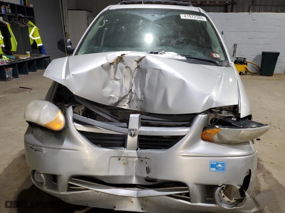 2007 Dodge Grand Caravan SXT with VIN 2D4GP44L47R159550, listed as a Copart auction lot 41972365 with 0 mi miles and Salvage Title. Bid and sale history available at carsss.com. Image 5.