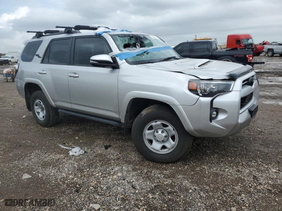2023 Toyota 4Runner TRD Off Road Premium with VIN JTERU5JR5P6118263, listed as a Copart auction lot 48302045 with 47,375 mi miles and Clean Title. Bid and sale history available at carsss.com. Image 4.