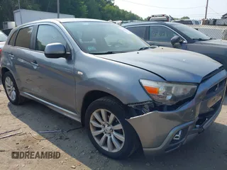 2011 Mitsubishi Outlander SE z VIN JA4AR4AU5BZ009725, wystawiony jako IAAI lot #42429702 z przebiegiem 102 407 mil mil oraz . Historia ofert i sprzedaży dostępna na DreamBid. Obrazek 1.