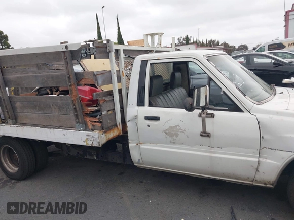 1988 Toyota Pickup с VIN JT5RN75U2J0020695, выставлен на аукционе IAAI как лот 42206950 с пробегом 75 326 миль миль и . История ставок и продаж доступна на DreamBid. Изображение 13.