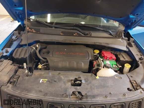 2019 Jeep Compass Latitude with VIN 3C4NJDBB7KT741048, listed as a IAAI auction lot 41597839 with 59,431 mi miles and . Bid and sale history available at DreamBid. Image 10.