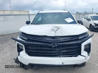 2025 Chevrolet Traverse FWD LT с VIN 1GNERGRS8SJ211623, выставлен на аукционе IAAI как лот 42561606 с пробегом 6 562 миль миль и . История ставок и продаж доступна на DreamBid. Изображение 11.