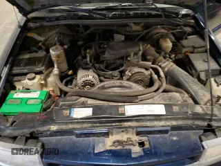 1999 Chevrolet Blazer LS с VIN 1GNCT18W9XK157387, выставлен на аукционе Copart как лот 49667765 с пробегом 182 411 миль миль и Списание • Salvage title. История ставок и продаж доступна на DreamBid. Изображение 12.