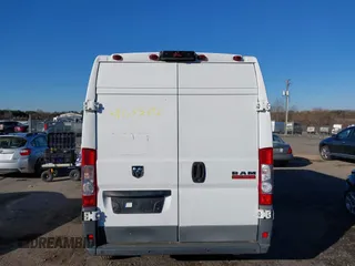 2015 Ram ProMaster Cargo with VIN 3C6TRVDG0FE501887, listed as a IAAI auction lot 41655896 with 121,574 mi miles and . Bid and sale history available at carsss.com. Image 16.
