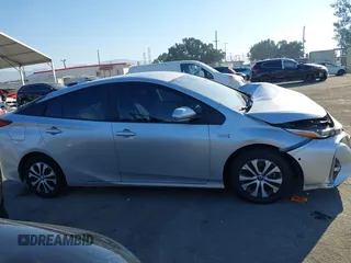 2022 Toyota Prius LE with VIN JTDKAMFP3N3209448, listed as a IAAI auction lot 40533784 with 116,436 mi miles and . Bid and sale history available at DreamBid. Image 13.