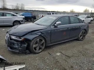 2013 Audi S4 Premium Plus z VIN WAUBGAFL8DA053778, wystawiony jako Copart lot #49816895 z przebiegiem 65 197 mil mil oraz Szkody całkowita. Historia ofert i sprzedaży dostępna na DreamBid. Obrazek 1.
