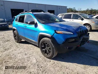 2018 Jeep Cherokee Trailhawk with VIN 1C4PJMBB2JD529915, listed as a Copart auction lot 87686525 with 107,184 mi miles and Salvage Title. Bid and sale history available at carsss.com. Image 12.