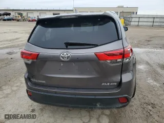 2017 Toyota Highlander XLE with VIN 5TDJZRFH0HS442622, listed as a Copart auction lot 89282295 with 253,671 mi miles and Salvage Title. Bid and sale history available at carsss.com. Image 6.