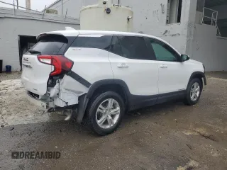 2024 GMC Terrain SLE z VIN 3GKALTEG5RL306490, wystawiony jako Copart lot #61090425 z przebiegiem 27 890 mil mil oraz Czysty tytuł • Clean title. Historia ofert i sprzedaży dostępna na DreamBid. Obrazek 3.