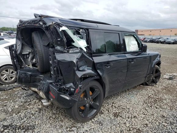 2023 Land Rover Defender V8 with VIN SALEWEEE6P2140647, listed as a Copart auction lot 66719264 with 25,077 mi miles and Salvage Title. Bid and sale history available at carsss.com. Image 3.