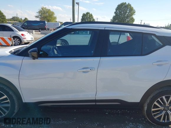 2024 Nissan Kicks SR with VIN 3N1CP5DV7RL484702, listed as a IAAI auction lot 40396850 with 19,972 mi miles. Bid and sale history available at carsss.com. Image 14.