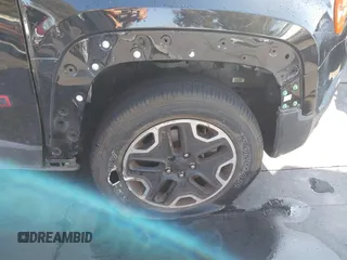 2017 Jeep Renegade Deserthawk z VIN ZACCJBCB4HPF18220, wystawiony jako IAAI lot #41719737 z przebiegiem 87 332 mil mil oraz . Historia ofert i sprzedaży dostępna na DreamBid. Obrazek 6.