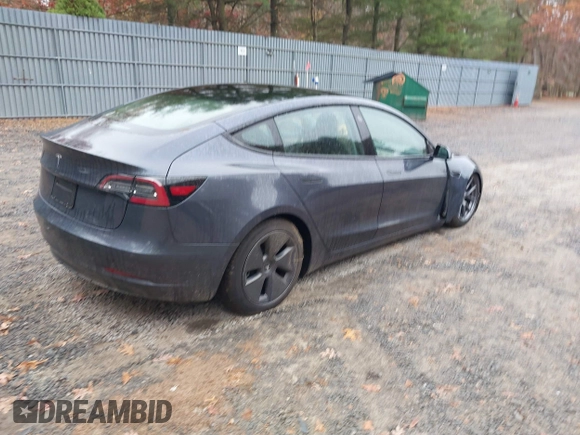 2022 Tesla Model 3 with VIN 5YJ3E1EA7NF339952, listed as a IAAI auction lot 38007332 with 10,726 mi miles. Bid and sale history available at carsss.com. Image 4.