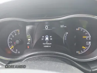 2019 Jeep Grand Cherokee Limited z VIN 1C4RJFBG7KC609265, wystawiony jako IAAI lot #42354587 z przebiegiem 105 986 mil mil oraz . Historia ofert i sprzedaży dostępna na DreamBid. Obrazek 7.