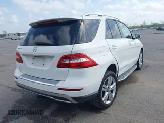 2015 Mercedes-Benz M 350 with VIN 4JGDA5JB8FA462476, listed as a IAAI auction lot 41901008 with 55,619 mi miles and . Bid and sale history available at DreamBid. Image 4.
