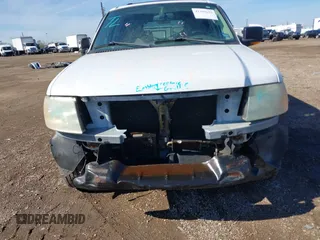 2003 Ford Expedition Eddie Bauer with VIN 1FMFU17L43LC47511, listed as a IAAI auction lot 41389633 with 236,105 mi miles. Bid and sale history available at carsss.com. Image 6.