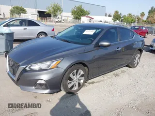2020 Nissan Altima S z VIN 1N4BL4BV4LC123776, wystawiony jako IAAI lot #42421505 z przebiegiem 125 958 mil mil oraz . Historia ofert i sprzedaży dostępna na DreamBid. Obrazek 18.