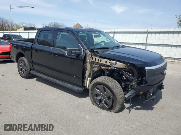 2024 Ford F-150 Lightning Flash с VIN 1FT6W3L74RWG03112, выставлен на аукционе Copart как лот 53782695 с пробегом 1 721 миль миль и Списание • Salvage title. История ставок и продаж доступна на DreamBid. Изображение 4.
