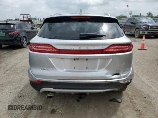 2018 Lincoln MKC Premiere z VIN 5LMCJ1C9XJUL07396, wystawiony jako Copart lot #54317485 z przebiegiem 185 589 mil mil oraz Szkoda całkowita • Salvage title. Historia ofert i sprzedaży dostępna na DreamBid. Obrazek 6.