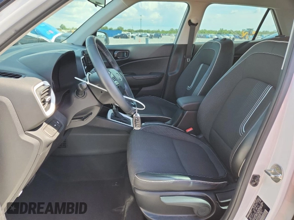 2022 Hyundai Venue Limited with VIN KMHRC8A36NU208112, listed as a Copart auction lot 61246415 with 34,363 mi miles and Non repairable. Bid and sale history available at DreamBid. Image 7.