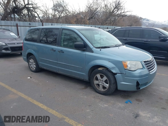 2008 Chrysler Town & Country LX with VIN 2A8HR44H18R652698, listed as a IAAI auction lot 41787323 with 199,163 mi miles. Bid and sale history available at carsss.com. Image 1.