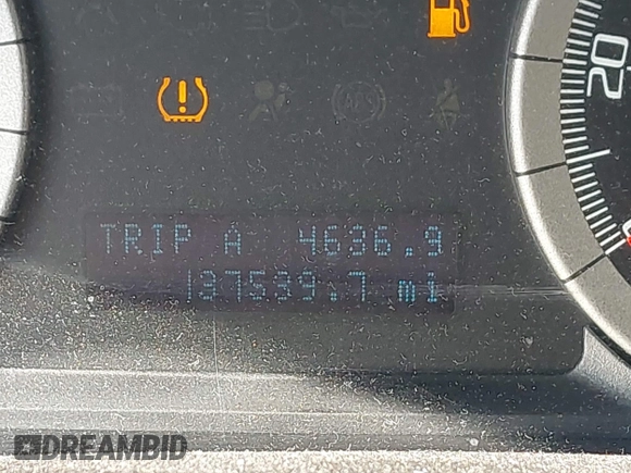 2008 Ford Escape XLT with VIN 1FMCU93108KA52105, listed as a IAAI auction lot 41887169 with 137,539 mi miles. Bid and sale history available at carsss.com. Image 7.