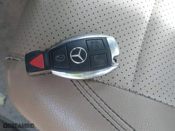 2012 Mercedes-Benz C-Class C 250 with VIN WDDGJ4HB8CF808287, listed as a IAAI auction lot 42036306 with 171,241 mi miles. Bid and sale history available at carsss.com. Image 11.