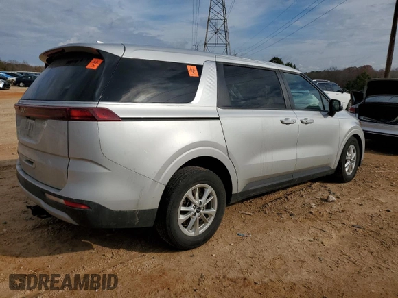 2022 Kia Carnival LXS with VIN KNDNB4H33N6117811, listed as a Copart auction lot 82462004 with 111,139 mi miles and Salvage Title. Bid and sale history available at carsss.com. Image 3.