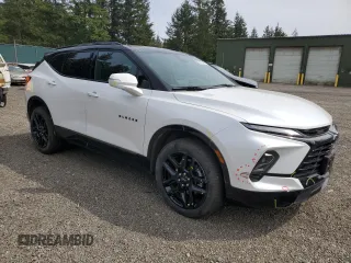 2024 Chevrolet Blazer RS z VIN 3GNKBKRSXRS139522, wystawiony jako Copart lot #56057595 z przebiegiem 29 475 mil mil oraz Szkoda całkowita • Salvage title. Historia ofert i sprzedaży dostępna na DreamBid. Obrazek 4.