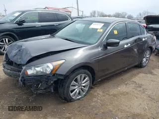 2012 Honda Accord EX z VIN 1HGCP3F70CA003446, wystawiony jako IAAI lot #42041395 z przebiegiem 195 895 mil mil oraz . Historia ofert i sprzedaży dostępna na DreamBid. Obrazek 2.