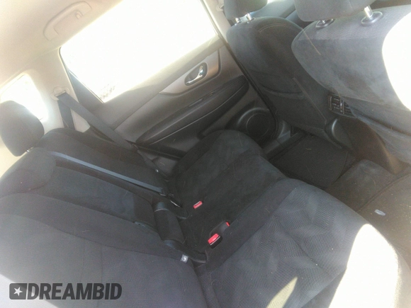 2016 Nissan Rogue SL with VIN 5N1AT2MT5GC833602, listed as a IAAI auction lot 42204176 with 156,010 mi miles. Bid and sale history available at carsss.com. Image 8.