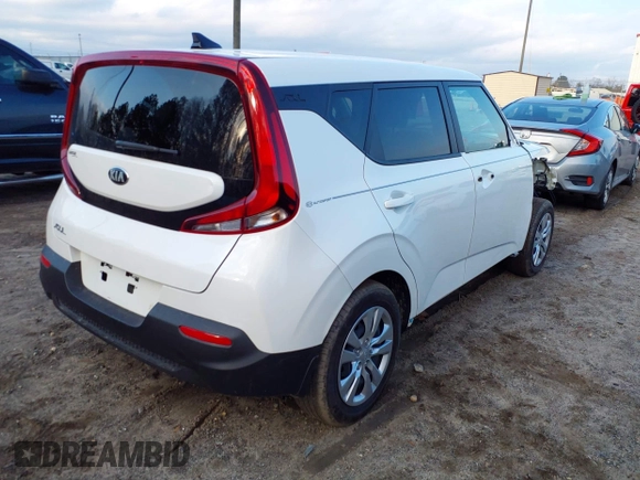 2020 Kia Soul LX with VIN KNDJ23AU4L7084529, listed as a IAAI auction lot 41526683 with 8,443 mi miles. Bid and sale history available at carsss.com. Image 4.