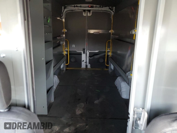 2022 Ford E-Transit Cargo z VIN 1FTBW3XK3NKA35658, wystawiony jako Copart lot #44248515 z przebiegiem 50 410 mil mil oraz Czysty tytuł • Clean title. Historia ofert i sprzedaży dostępna na DreamBid. Obrazek 10.