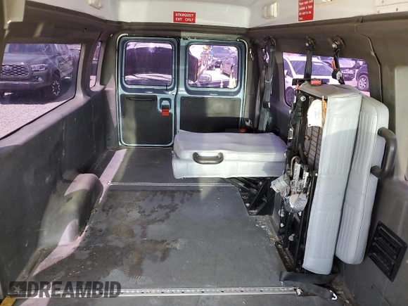 2007 Ford Econoline Cargo Recreational with VIN 1FTSS34LX7DA63862, listed as a Copart auction lot 50084695 with 151,636 mi miles and Clean Title. Bid and sale history available at carsss.com. Image 10.