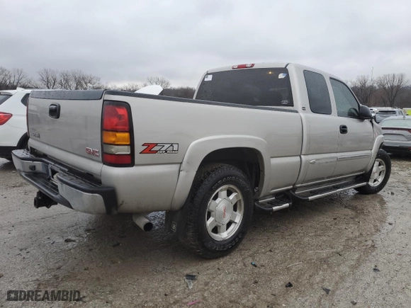 2004 GMC Sierra 1500 SLE with VIN 2GTEK19T041265661, listed as a Copart auction lot 43459705 with 103,649 mi miles and Salvage Title. Bid and sale history available at carsss.com. Image 3.