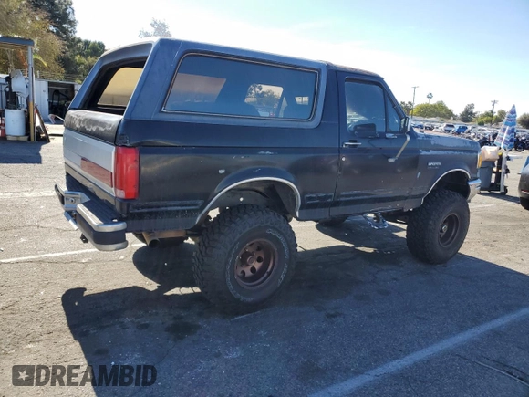 1989 Ford Bronco Custom with VIN 1FMEU15H1KLA71087, listed as a Copart auction lot 89330975 with 98,096 mi miles and Salvage Title. Bid and sale history available at DreamBid. Image 3.