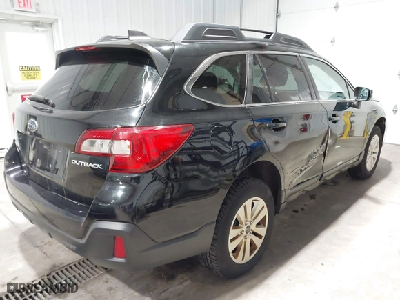 2018 Subaru Outback Premium with VIN 4S4BSAFC0J3254605, listed as a IAAI auction lot 41619559 with 200,155 mi miles. Bid and sale history available at carsss.com. Image 4.