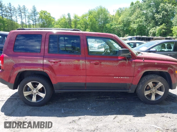 2016 Jeep Patriot High Altitude z VIN 1C4NJRFBXGD580912, wystawiony jako IAAI lot #42276322 z przebiegiem 119 412 mil mil oraz . Historia ofert i sprzedaży dostępna na DreamBid. Obrazek 13.