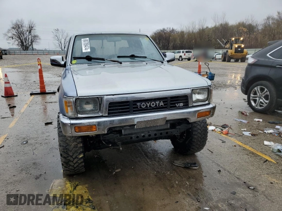 1991 Toyota Pickup DLX z VIN JT4VN13GXM5041525, wystawiony jako Copart lot #80709474 z przebiegiem 309 094 mil mil oraz Szkoda całkowita • Salvage title. Historia ofert i sprzedaży dostępna na DreamBid. Obrazek 5.