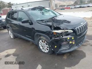 2020 Jeep Cherokee Latitude with VIN 1C4PJLCB8LD542454, listed as a IAAI auction lot 41713185 with 71,005 mi miles. Bid and sale history available at carsss.com. Image 1.