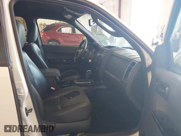 2012 Ford Escape Limited z VIN 1FMCU9EG9CKB41004, wystawiony jako IAAI lot #42706164 z przebiegiem 188 187 mil mil oraz . Historia ofert i sprzedaży dostępna na DreamBid. Obrazek 5.