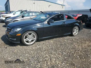 2014 Mercedes-Benz C 250 z VIN WDDGJ4HBXEG217830, wystawiony jako Copart lot #62474525 z przebiegiem 43 858 mil mil oraz Szkoda całkowita • Salvage title. Historia ofert i sprzedaży dostępna na DreamBid. Obrazek 1.