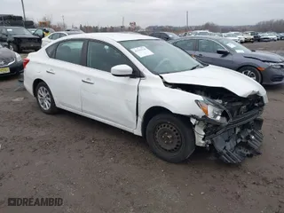 2019 Nissan Sentra SR with VIN 3N1AB7AP2KY404514, listed as a IAAI auction lot 41161710 with 97,885 mi miles. Bid and sale history available at carsss.com. Image 1.