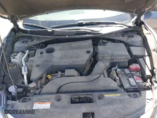 2018 Nissan Altima 2.5 S with VIN 1N4AL3AP1JC177977, listed as a IAAI auction lot 41827938 with 75,723 mi miles. Bid and sale history available at carsss.com. Image 10.