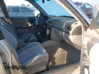2001 Subaru Forester S w/Premium Pkg with VIN JF1SF65651G704023, listed as a IAAI auction lot 41347144 with 172,078 mi miles. Bid and sale history available at carsss.com. Image 5.